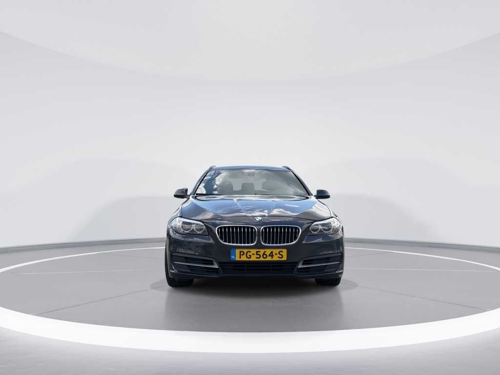 BMW 5 Serie Touring 525d M Sport Edition | PG-564-S, Auto's, Automaat, Achterwielaandrijving, Euro 6, 2000 kg