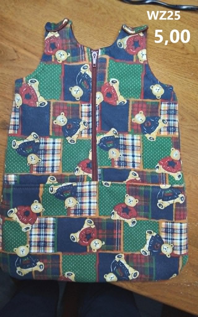 Poppenkleertjes baby born. Slaapzak beertjes.Opbrengst KiKa., Ophalen of Verzenden, Nieuw, Babypop
