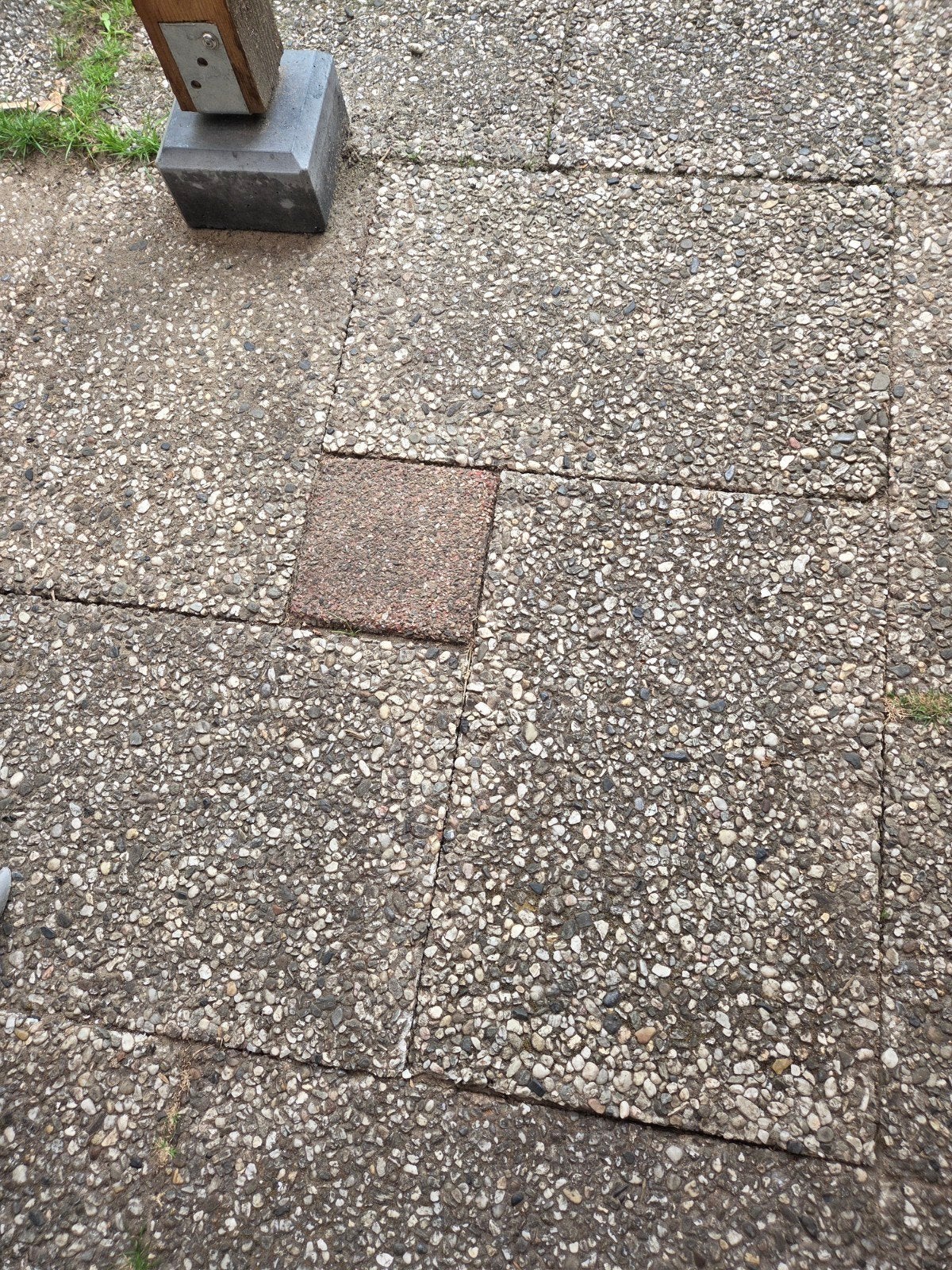 Gratis: grindtegels ong 25m2, Ophalen, Gebruikt, 10 m² of meer, Beton
