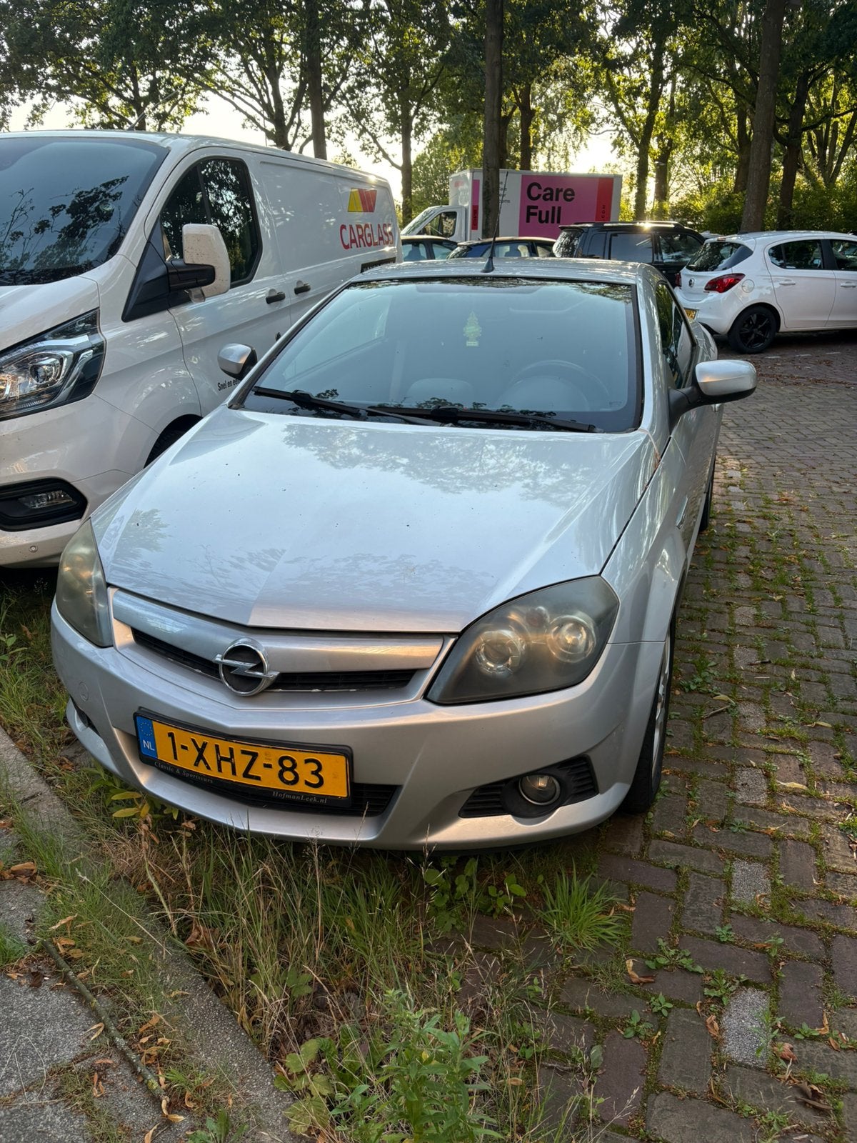 Opel Tigra 1.4 16V Twintop 2005 Grijs, Voorwielaandrijving, 4 cilinders, Cabriolet, 49 €/maand