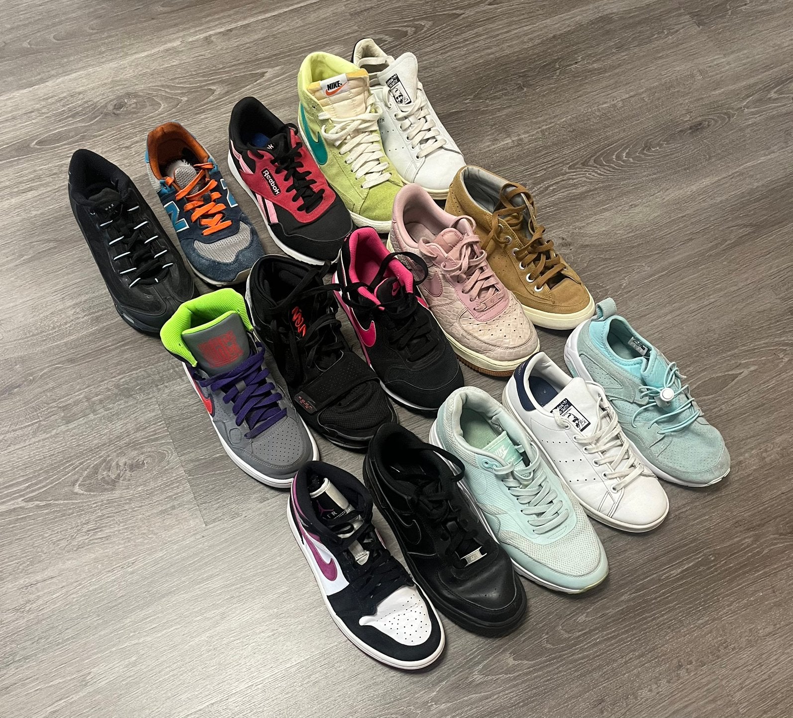 Partij 15 paar sneakers Nike, Adidas, Jordan, New Balance, Ophalen of Verzenden, Zo goed als nieuw, Sneakers of Gympen