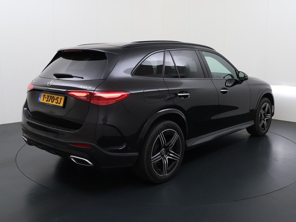 Mercedes-Benz GLC GLC 300 e 4MATIC AMG Line Night | Panorama, Auto's, 12 maanden, Gebruikt, Zwart, 4 cilinders