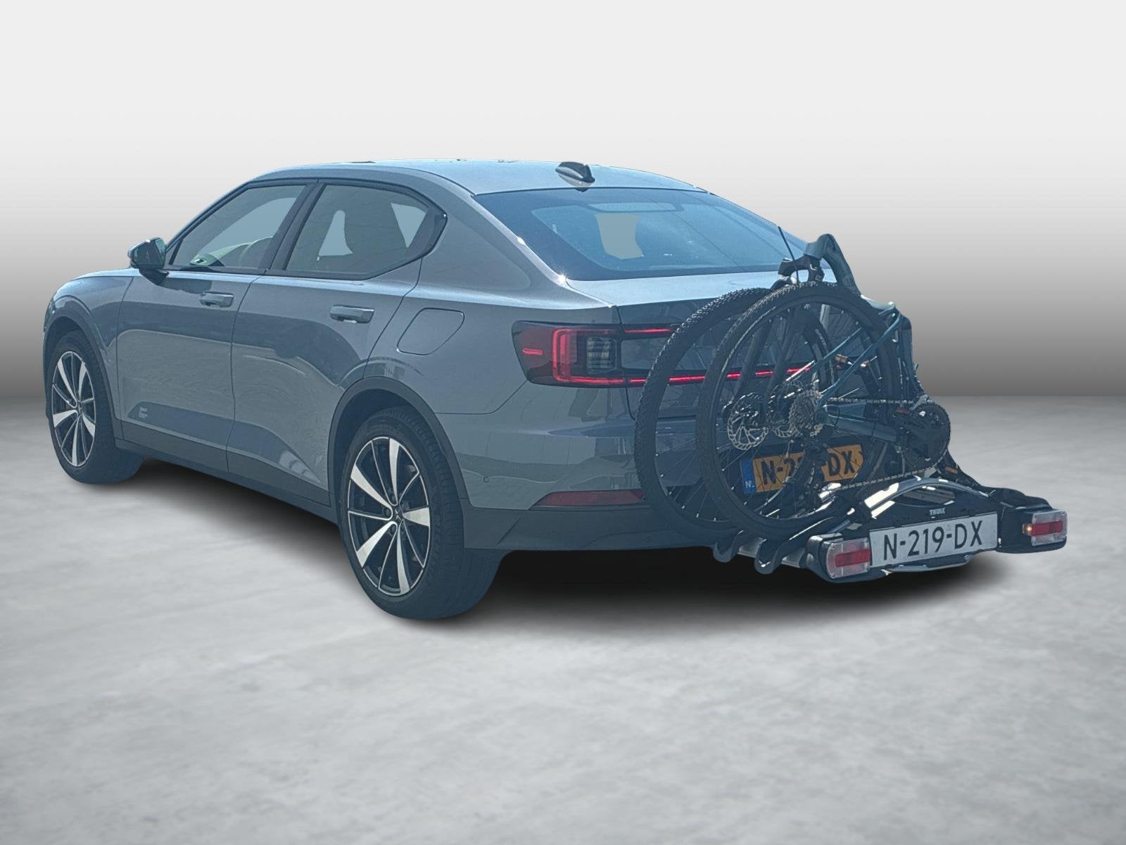 Polestar 2 Long Range Single Motor 78 kWh | Trekhaak | 360 G, Auto's, Polestar, Polestar 2, Stof, Gebruikt, 1969 kg