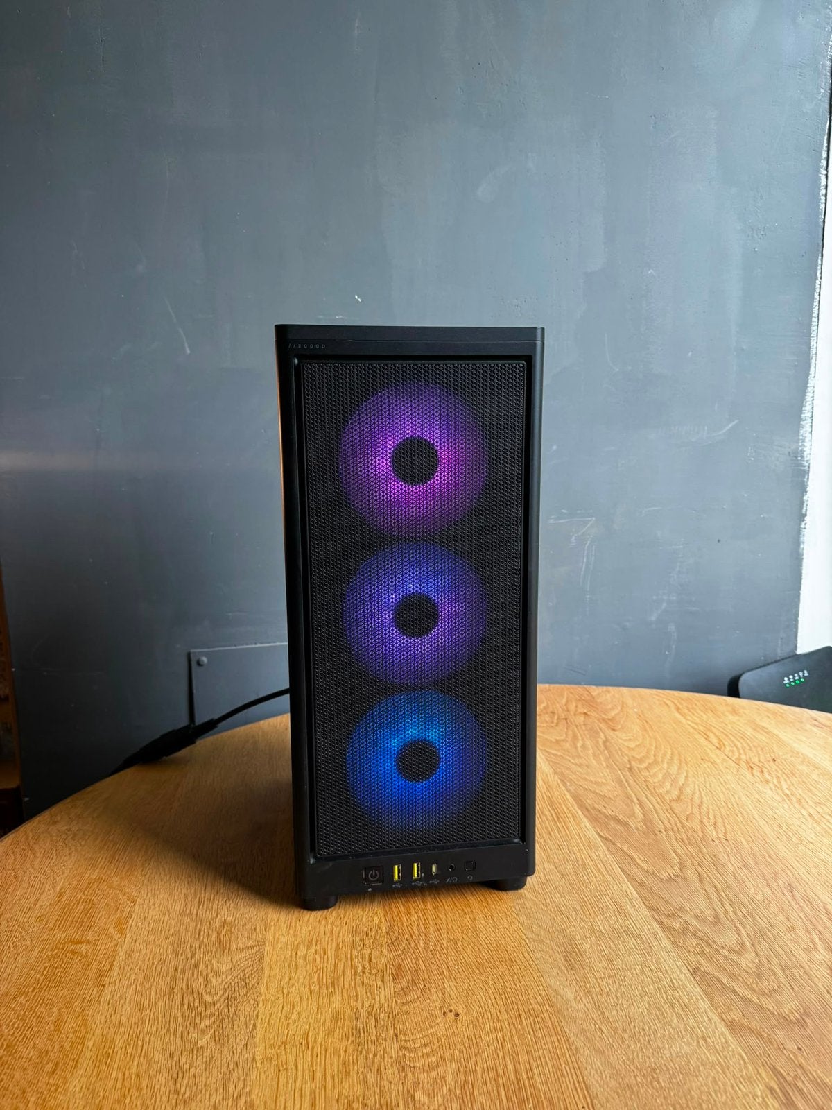 Mini itx Gaming PC - RX 9060 XT- Ryzen 5 9600x- 24GB DDR5, Ophalen of Verzenden, Zo goed als nieuw, Gaming, SSD