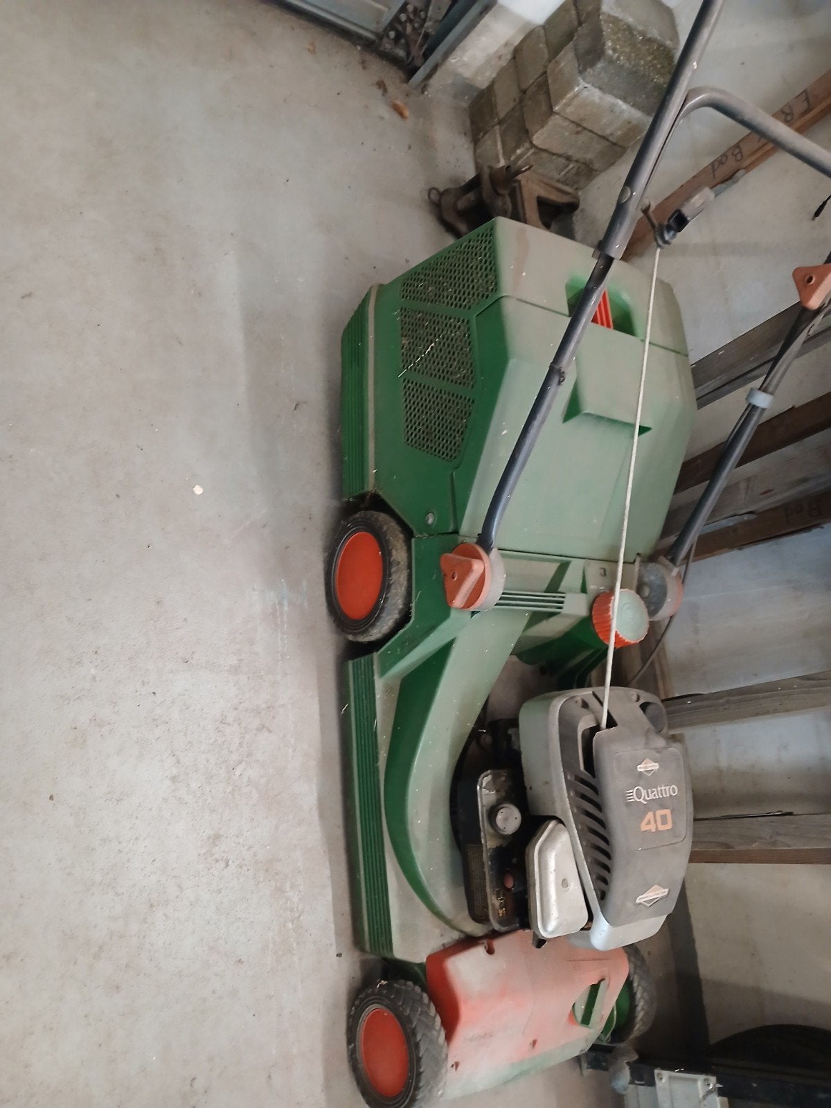Grasmaaier Quattro 40 - Goed onderhouden, Tuin en Terras, Cirkelmaaier, Gebruikt, Quattro, Ophalen of Verzenden