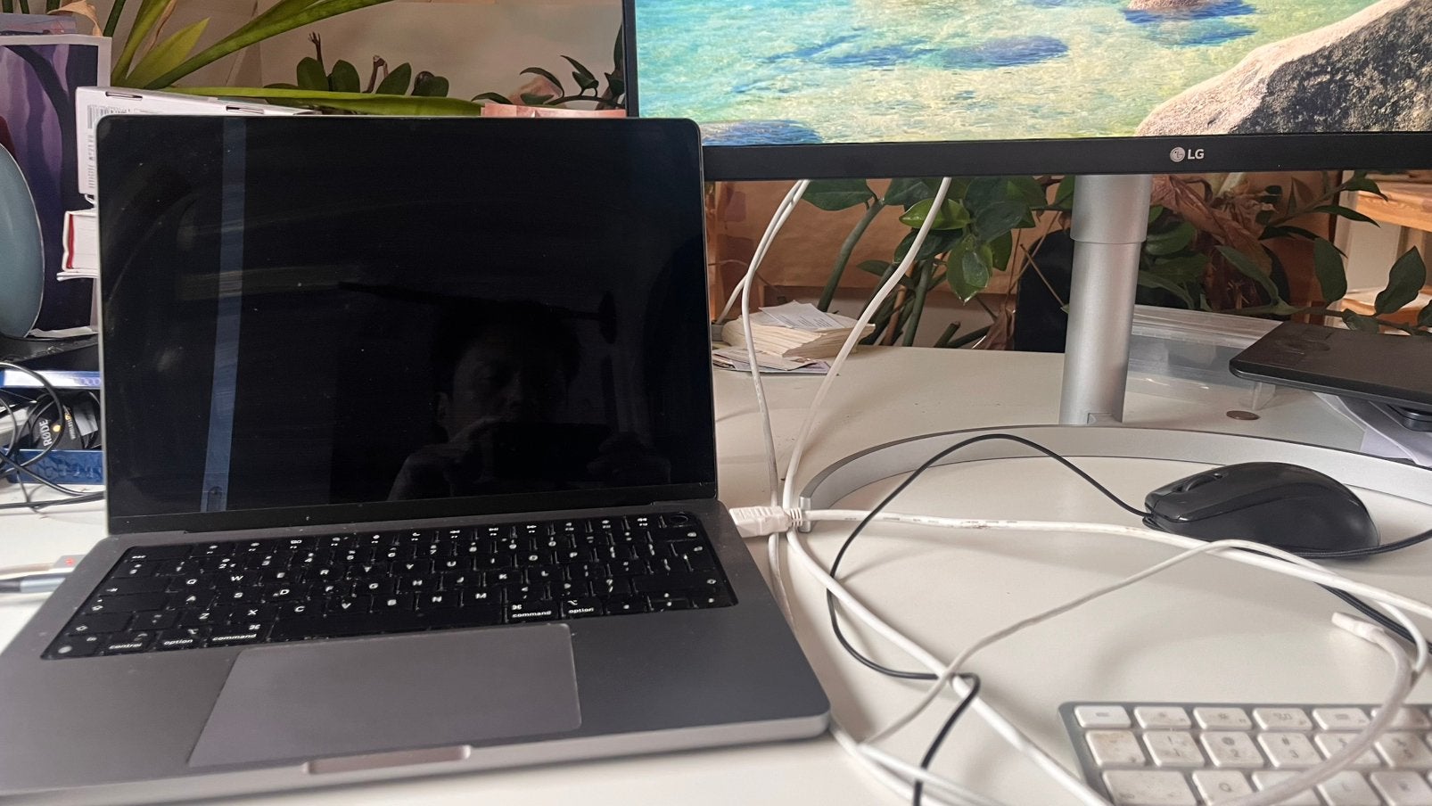 MacBook Pro 14” 2023 M2 - scherm defect, Computers en Software, Apple Macbooks, Gebruikt, Qwerty, Overige groottes, 512 GB
