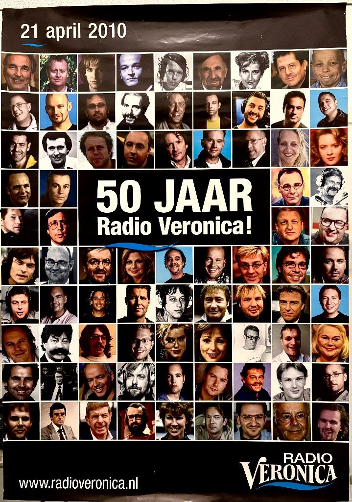 Poster 50 jarig jubileum Veronica 2010. Alle presentatoren, Verzamelen, Muziek, Artiesten en Beroemdheden, Ophalen of Verzenden