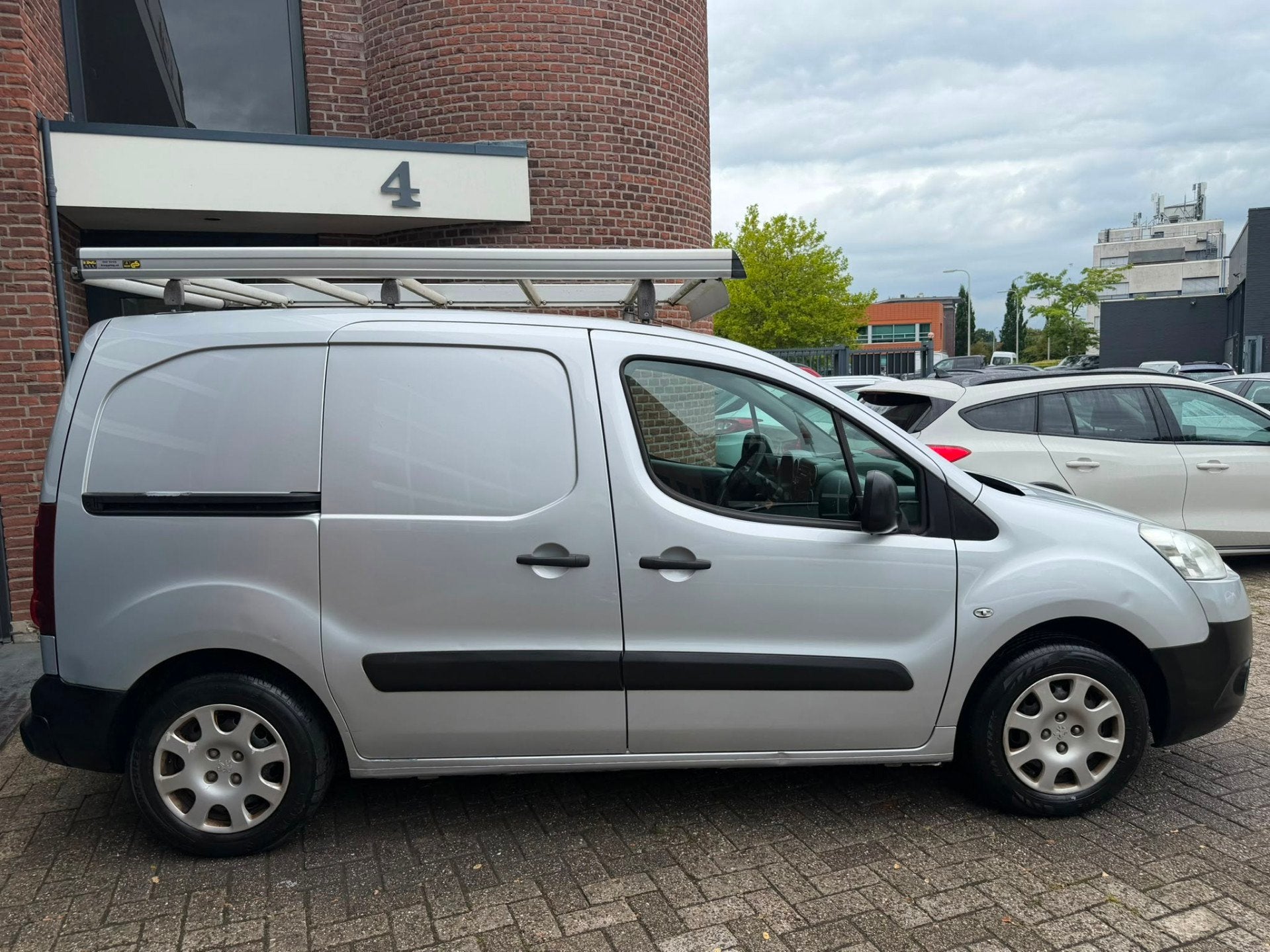 Peugeot Partner 120 1.6 e-HDI L1 XT Profit + Airco|3pers |Im, Auto's, Voorwielaandrijving, Euro 5, Gebruikt, 4 cilinders