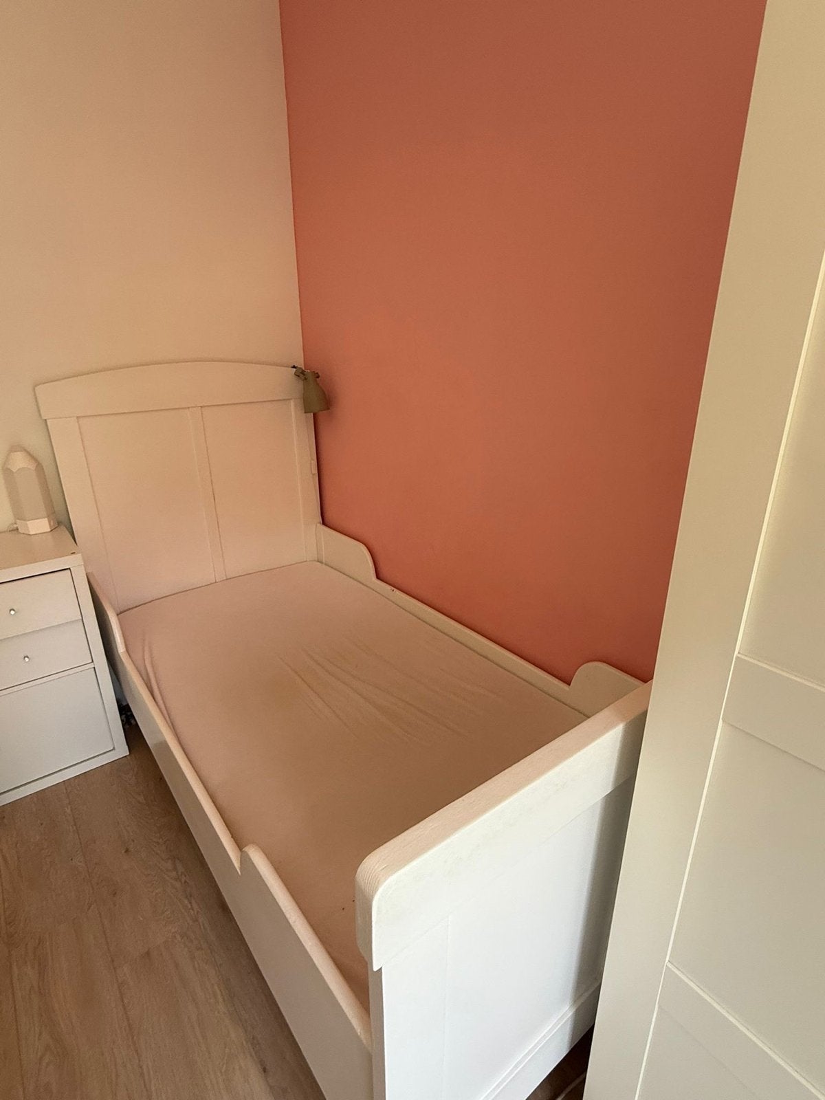 Wit brocante antiek bed, matrasmaat 90x190 cm, Huis en Inrichting, Slaapkamer | Bedden, Ophalen, Gebruikt, 90 cm, Eenpersoons