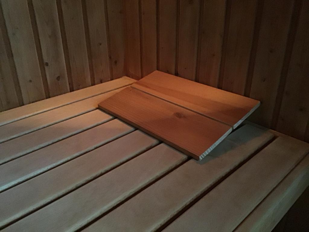 Sauna hoofdkussen hout vaste prijs €8, Ophalen of Verzenden, Zo goed als nieuw, Complete sauna
