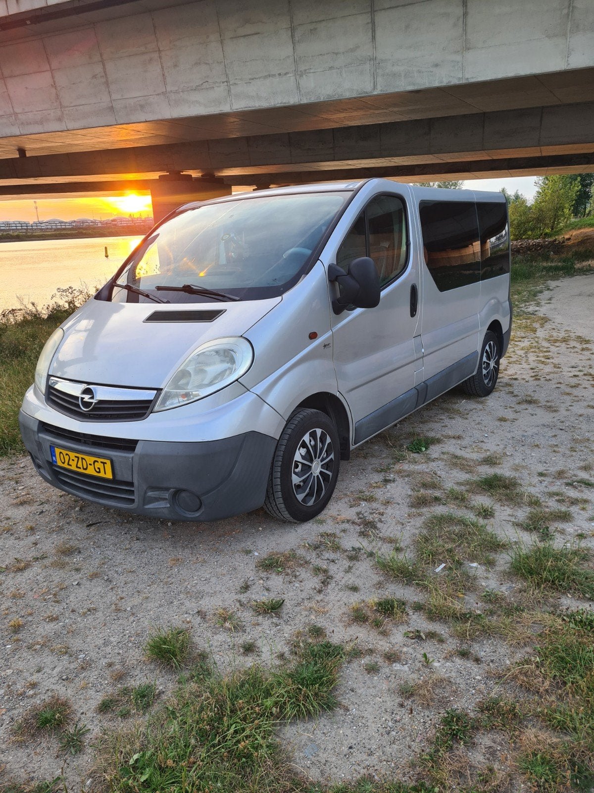 Opel Vivaro 2.0 16V Combi Tour L1h1 E4 2007 Grijs, Voorwielaandrijving, 1998 cc, Stof, Vivaro