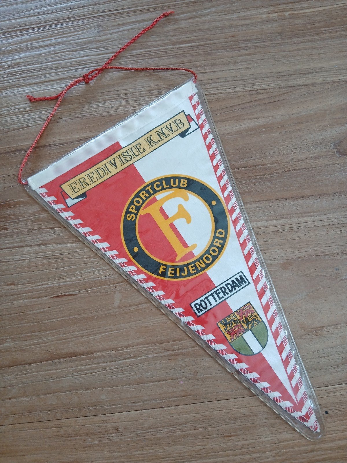 Origineel sportclub Feijenoord / Feyenoord-sportvaantje, Ophalen of Verzenden, Zo goed als nieuw, Feyenoord, Poster, Plaatje of Sticker