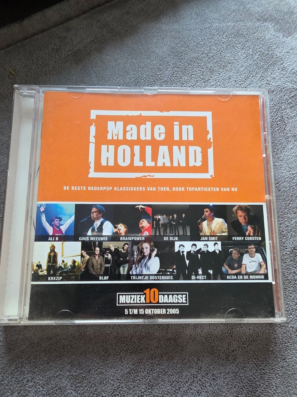 Made in Holland - De Beste Nederpop Klassiekers (CD), Inclusief boekje, Gebruikt, Ophalen of Verzenden, Verzamelalbum