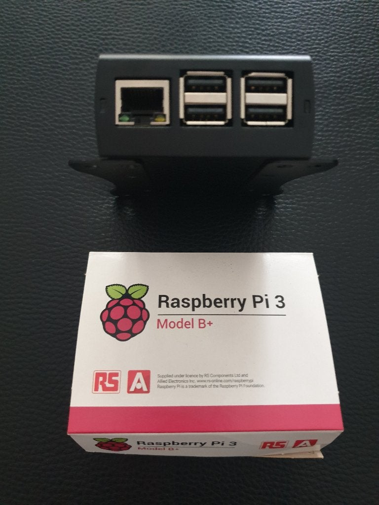 Raspberry Pi 3 Model B+ met metalen behuizing, Minder dan 4 GB, Broadcom BCM2837B0, Minder dan 2 Ghz, Ophalen of Verzenden