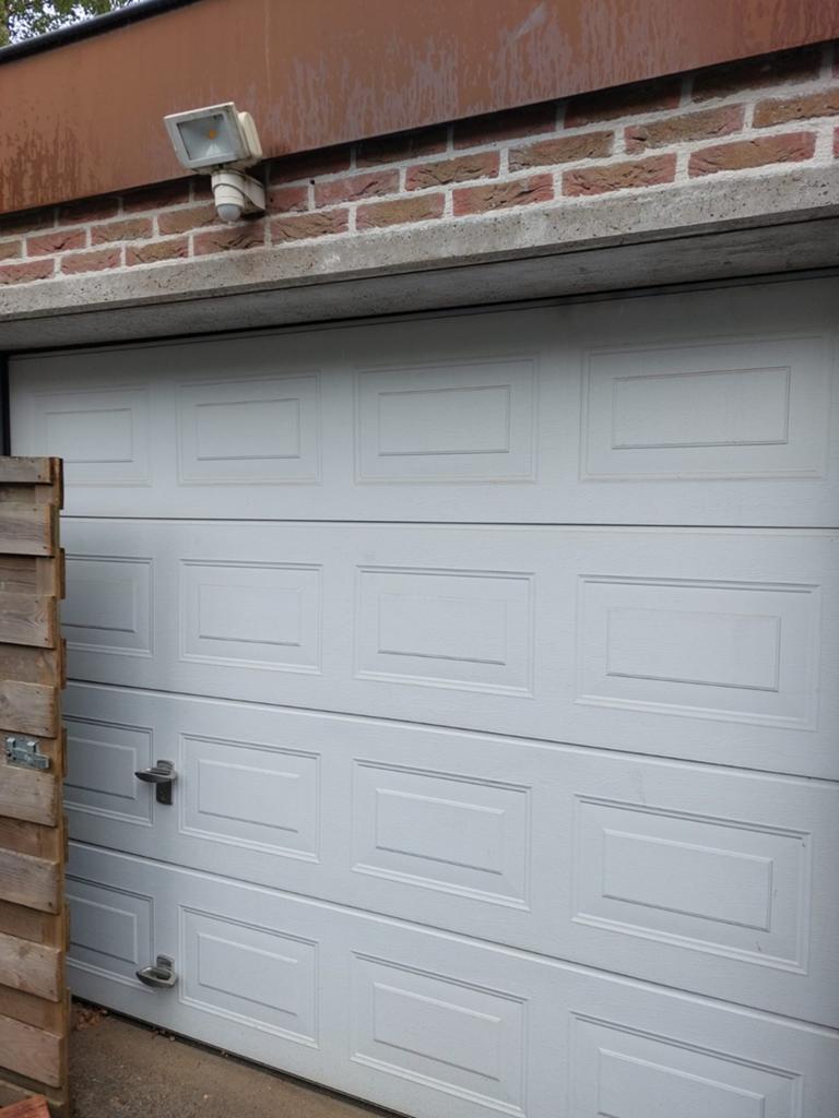 Elektrische garagedeur met afstandsbediening, Ophalen of Verzenden, Gebruikt, Compleet systeem