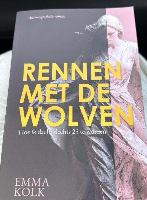 Emma Kolk - Rennen met de wolven, Ophalen of Verzenden, Zo goed als nieuw, Emma Kolk