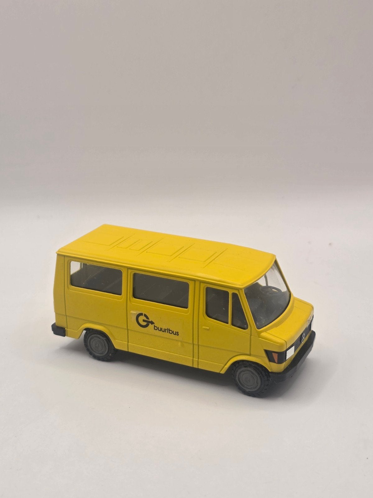 Mercedes 207d, Hobby en Vrije tijd, Modelauto's | 1:50, Zo goed als nieuw, Bus of Vrachtwagen, Conrad, Ophalen of Verzenden