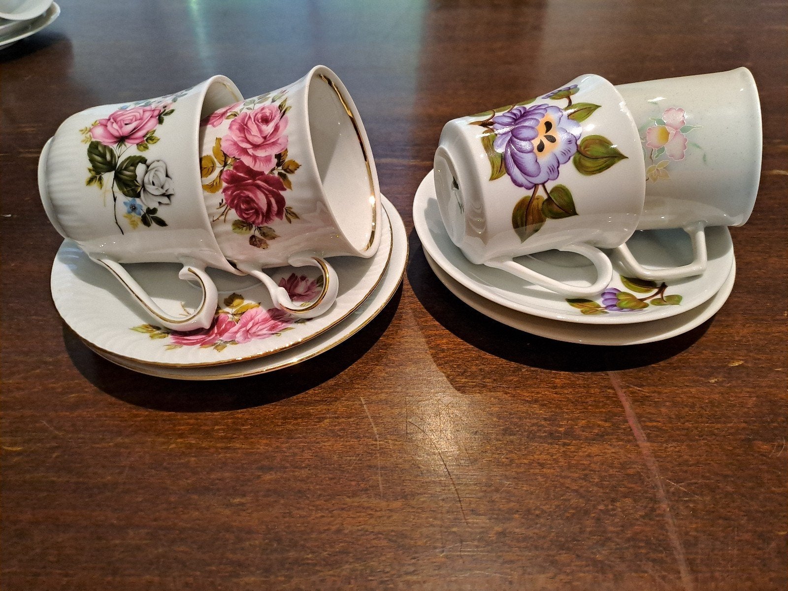 4 vintage kop en schotels, Verzenden, Aardewerk, Overige stijlen, Kop(pen) en/of Schotel(s)