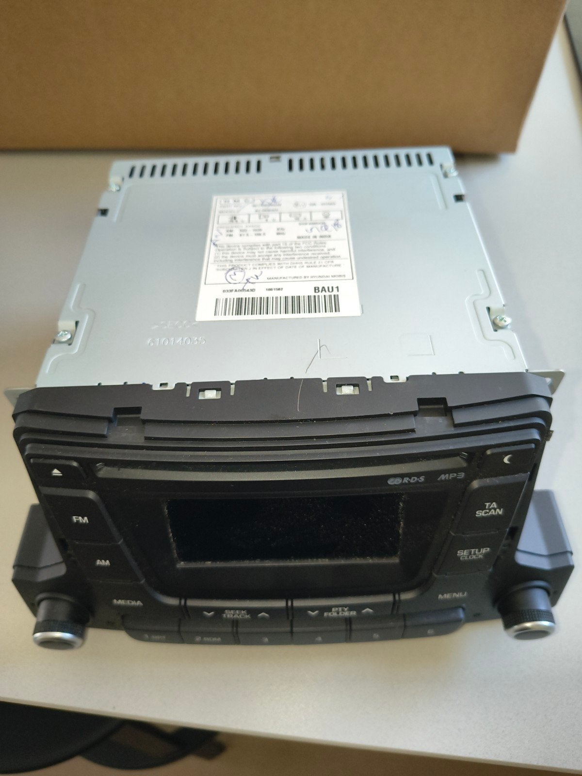 Autoradio Hyundai i10 2016 met inbouwframe, Ophalen, Gebruikt