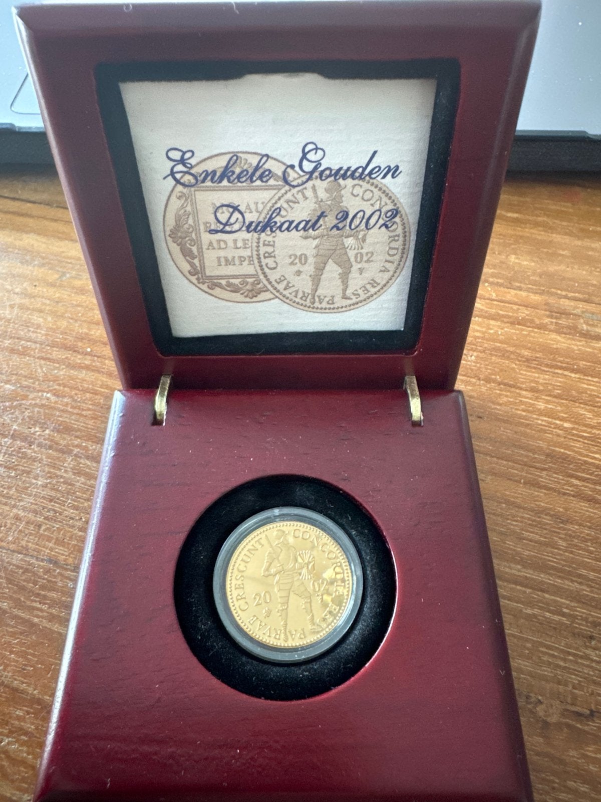 Enkele Gouden Dukaat 2002 in houten cassette, Postzegels en Munten, Munten | Nederland, Ophalen, Koningin Beatrix, Losse munt