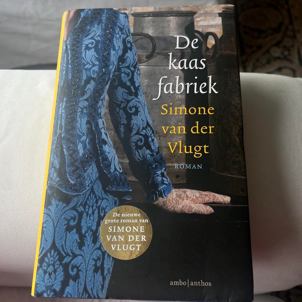 De Kaasfabriek - Simone van der Vlugt-hardcover (Roman), Ophalen of Verzenden, Gelezen, Nederland