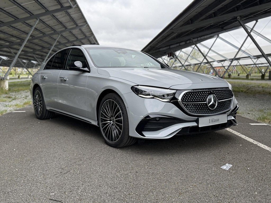Mercedes-Benz E-Klasse 300e Sport Edition | AMG line | Night, Auto's, Mercedes-Benz, Automaat, Achterwielaandrijving, 4 cilinders