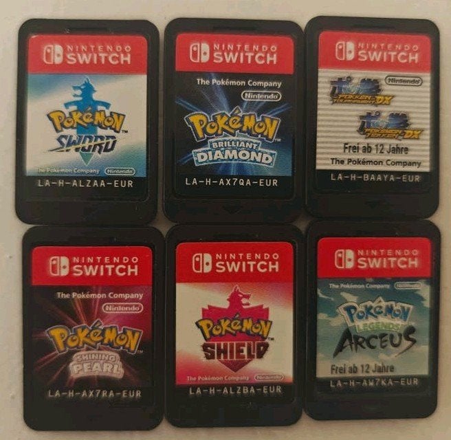 Nintendo Switch pokemon games, Spelcomputers en Games, Ophalen of Verzenden, Zo goed als nieuw, 3 spelers of meer, Sport