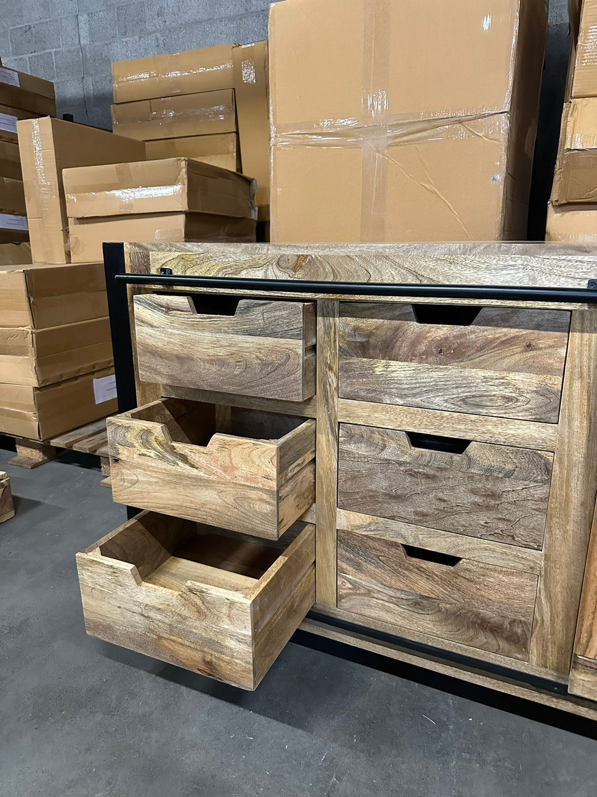 Mango Ladekast Dressoir - Zware Kwaliteit NIEUW, Ophalen, 5 laden of meer, 150 tot 200 cm, Zo goed als nieuw