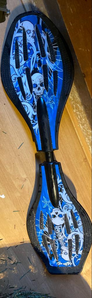 Waveboard met schedel design - Blauw/Zwart, Ophalen of Verzenden, Gebruikt, Waveboard