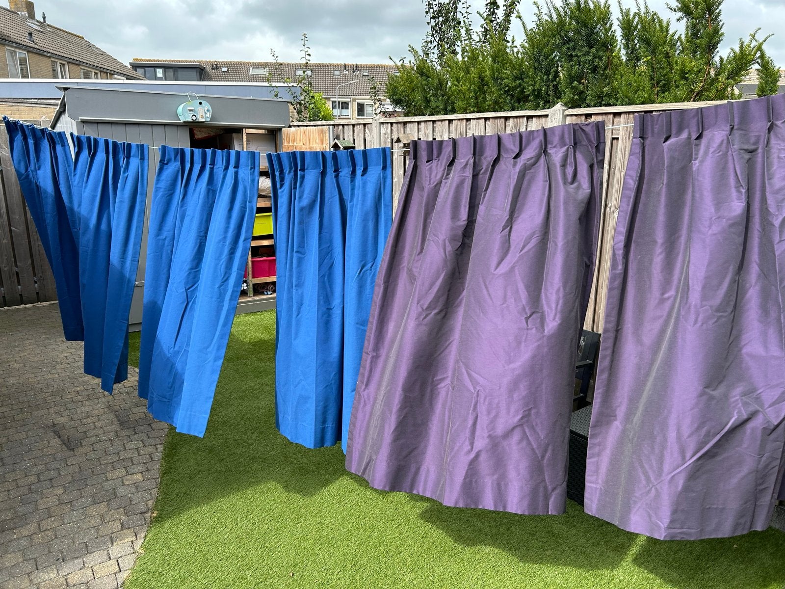 Diverse gordijnen: blauw, paars en crème, Huis en Inrichting, Stoffering | Gordijnen en Lamellen, Ophalen, Gebruikt, Blauw, Gordijn
