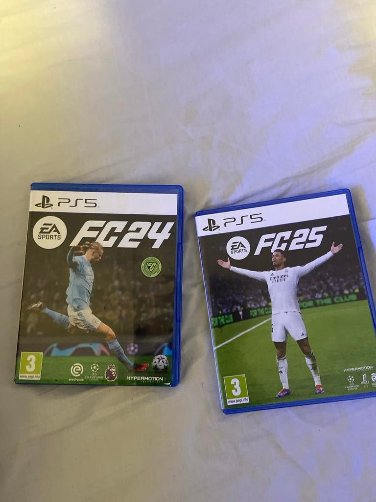 FC 24 en FC 25 voor PlayStation 5 - Voetbalgames Bundel, Eén computer, Ophalen of Verzenden, Zo goed als nieuw, Sport