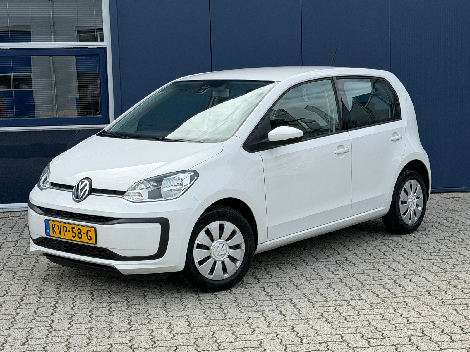 Volkswagen UP! 1.0 5-Drs 2019 Wit|Airco|Cruise|Pdc|Bluetooth, Voorwielaandrijving, Stof, 60 pk, Wit