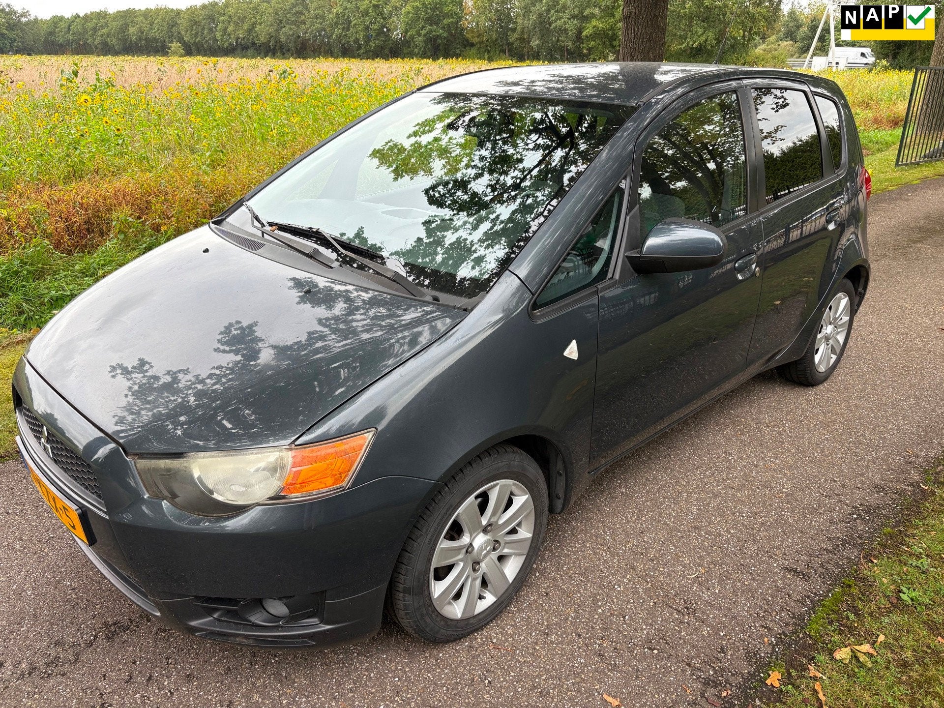 Mitsubishi Colt 1.3 Edition Two AUTOMAAT/60Dkm/N.A.P/Airco/P, Stof, Gebruikt, 31 €/maand, Verwarmde buitenspiegels