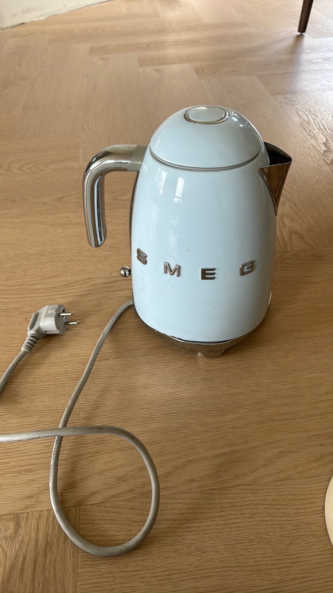 SMEG waterkoker babyblauw, Witgoed en Apparatuur, 1 tot 2 liter, Ophalen, Zo goed als nieuw