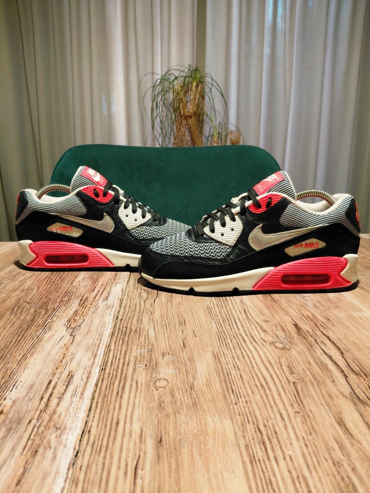 Nike Air Max 90 Limited Edition 'Laser Crimson' Size 38, Zwart, Nike, Ophalen of Verzenden, Sneakers of Gympen