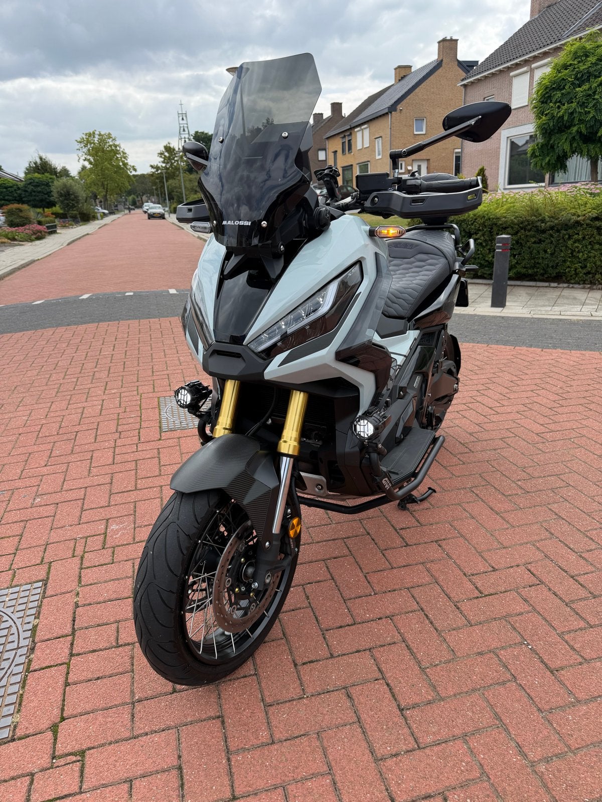Honda X-ADV 750 - Akrapovic 2023 puco blue carbon, Motoren, Onderdelen | Honda, Ophalen