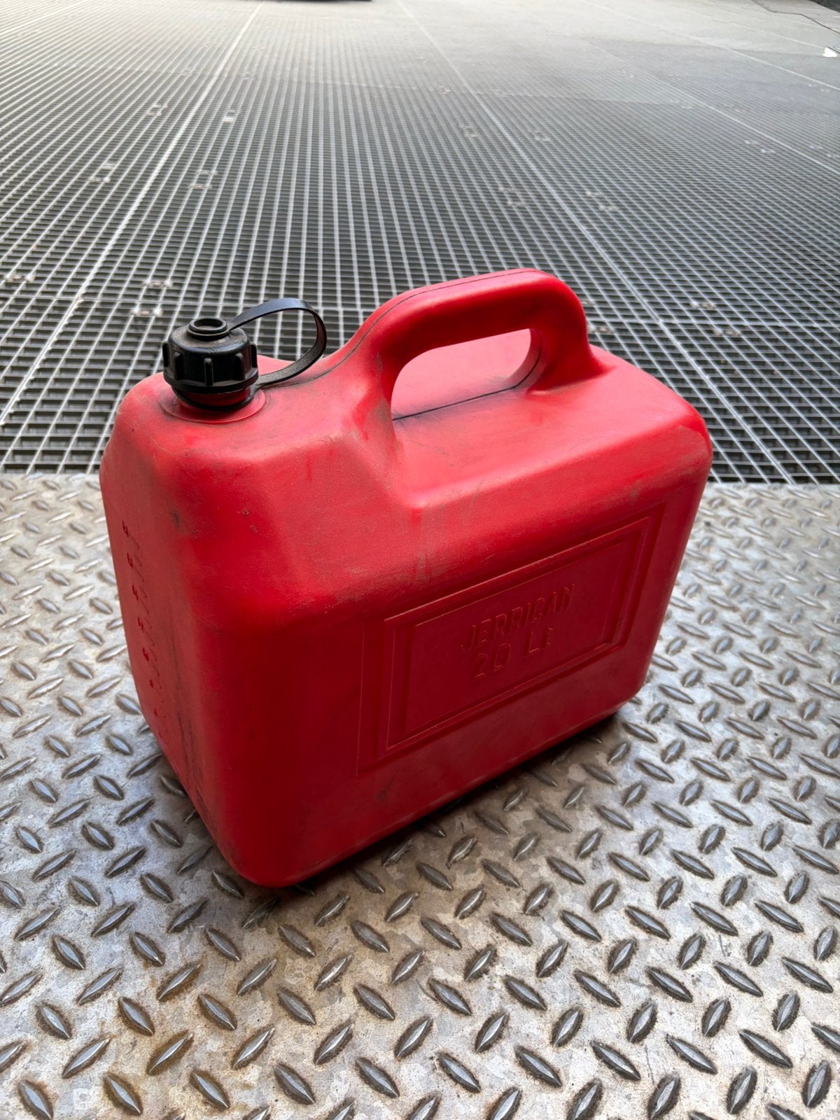 20 liter jerrycan benzine diesel brandstof kan, Auto-onderdelen, Ophalen of Verzenden, Nieuw