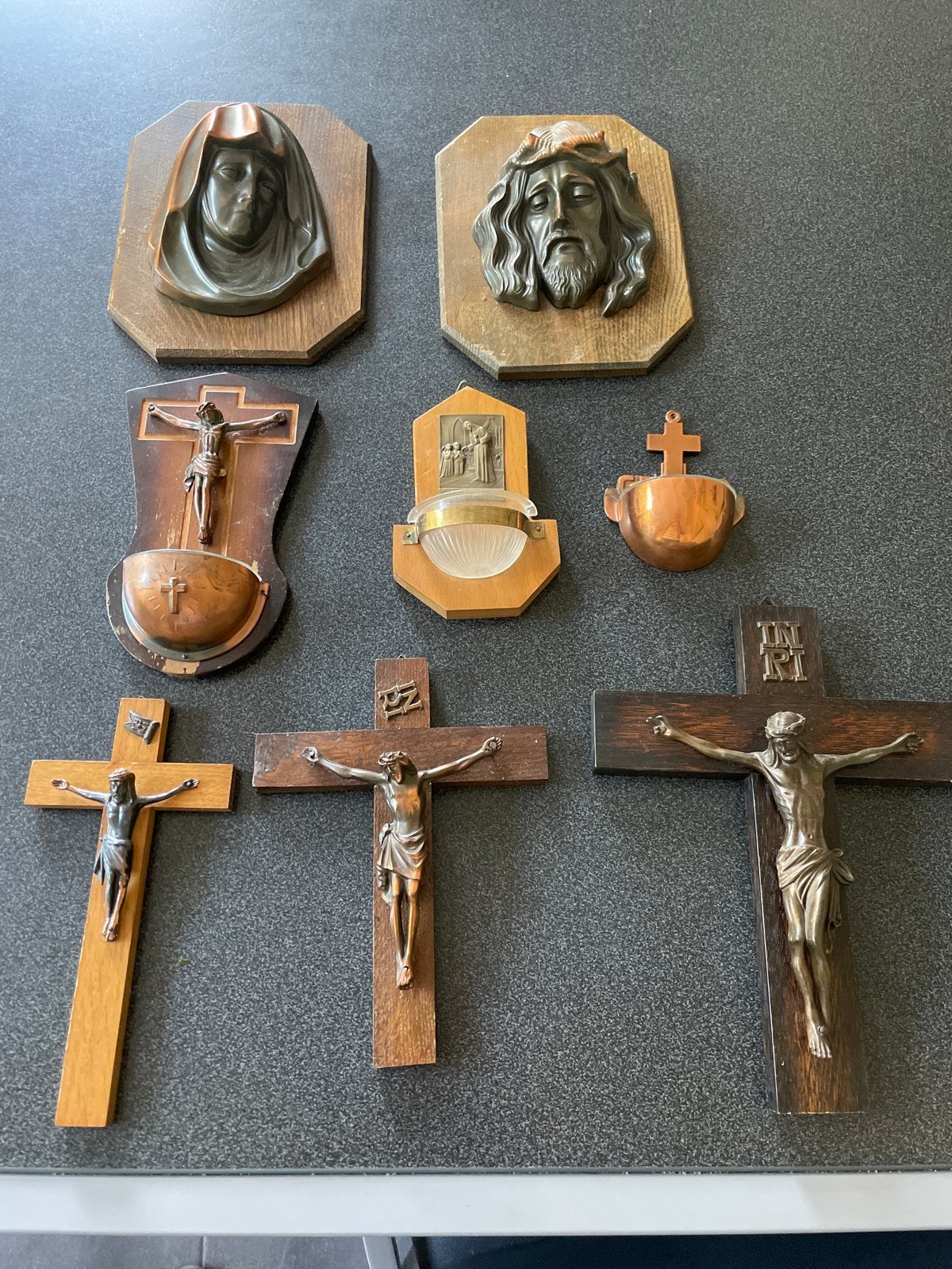 Religieuze Kunstcollectie: Kruisbeelden en Wanddecoratie, Antiek en Kunst, Antiek | Religie, Ophalen of Verzenden