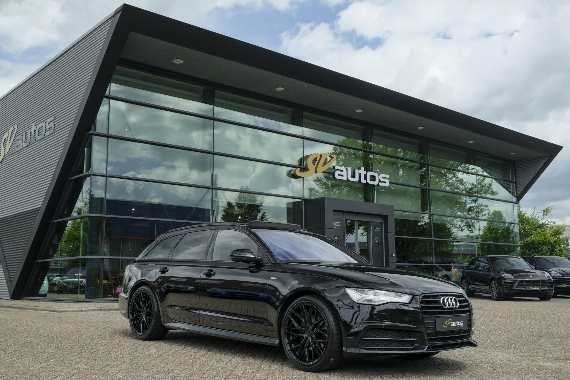 Audi A6 Avant 1.8 TFSI 190pk S-Line Panoramadak Black editio, Auto's, Audi, Gebruikt, Zwart, 1570 kg, Automatische klimaatregeling