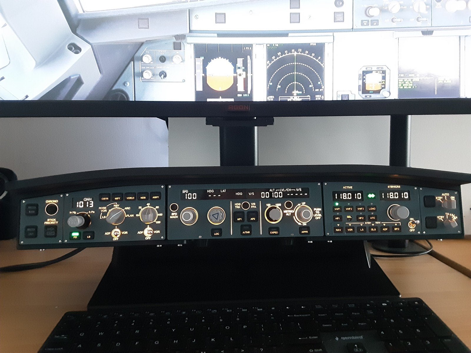 Flight sim : Winflex A320 Combo Cube + Combo Stand, Ophalen, 1 speler, Racen en Vliegen, Zo goed als nieuw