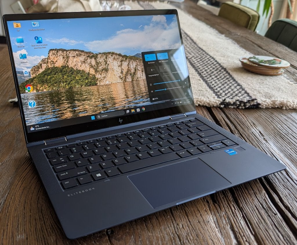 HP Elite Dragonfly G2, Qwerty, 8 GB, 13 inch, Met touchscreen