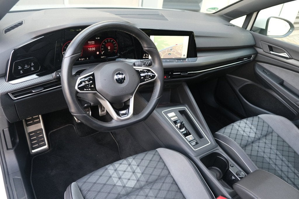 Volkswagen Golf 8 1.5 eTSI R-Line DSG Pano Navi Acc Pdc Cam, 4 cilinders, 150 pk, Alcantara, Wit