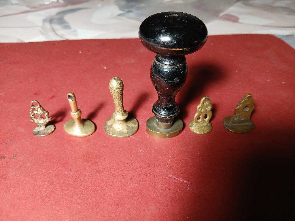 6 lakstempels of signetten, Verzenden