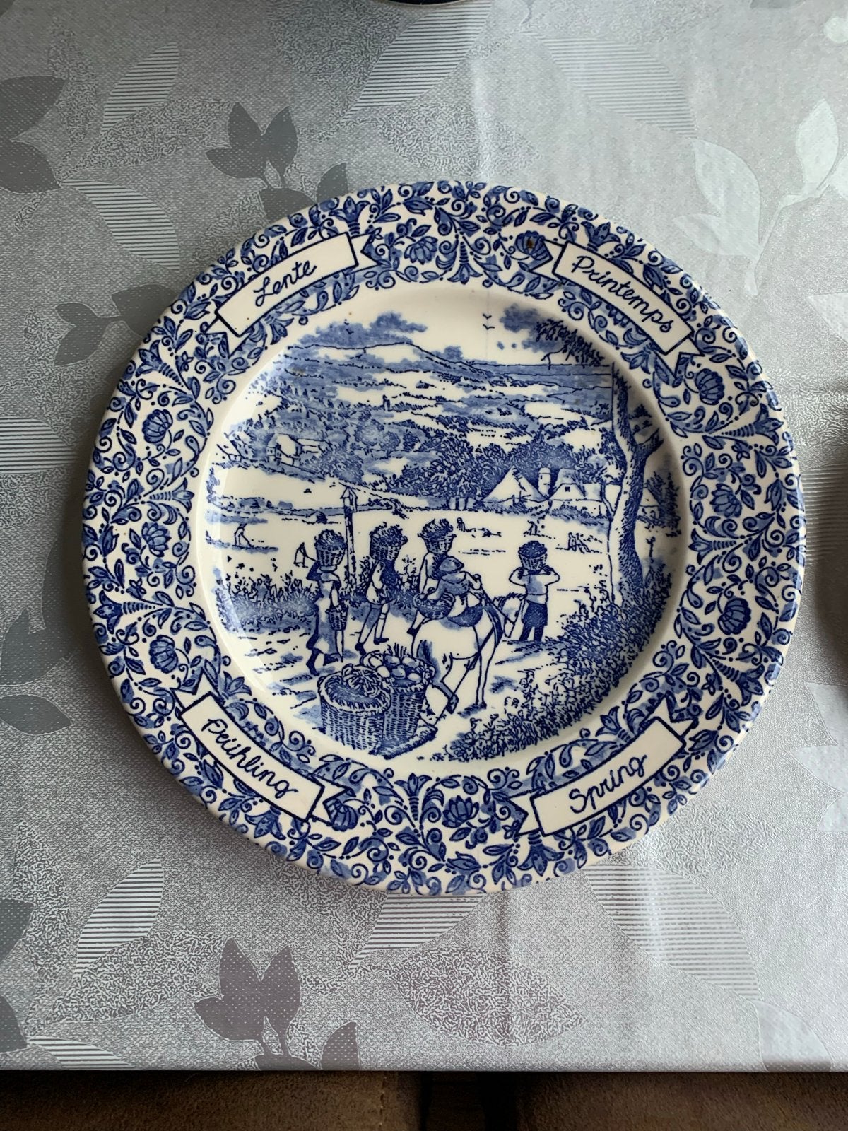 Twee Vintage Engelse Ironstone Borden - Blauw/Wit, Ophalen of Verzenden