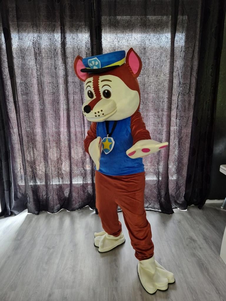 Te huur Mascotte kostuum hond (Chase) - Maat L, Ophalen of Verzenden, Zo goed als nieuw, Pak of Jurk