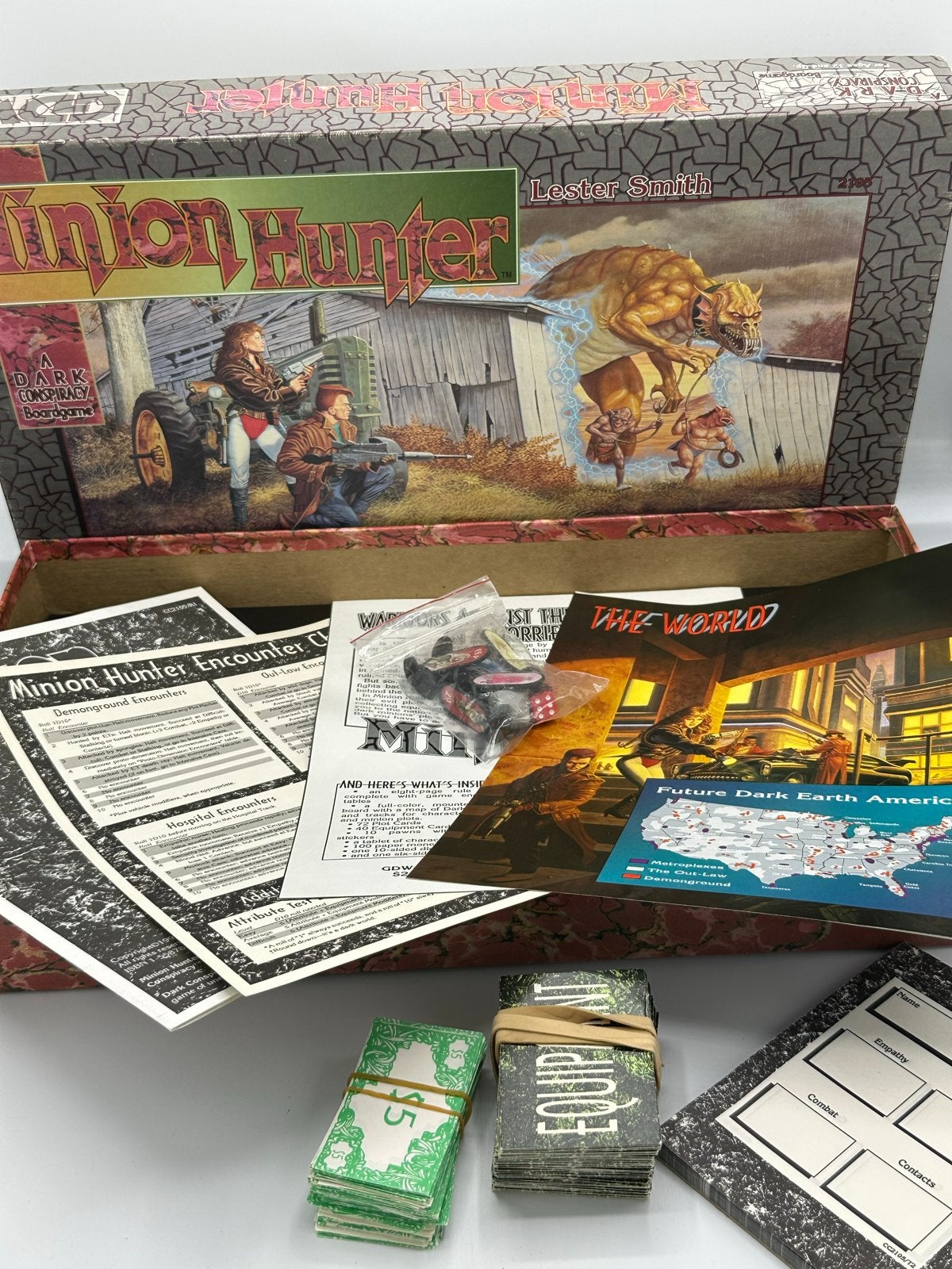 Minion Hunter Bordspel - GDW - Compleet en Goede Staat, Ophalen of Verzenden, Gebruikt
