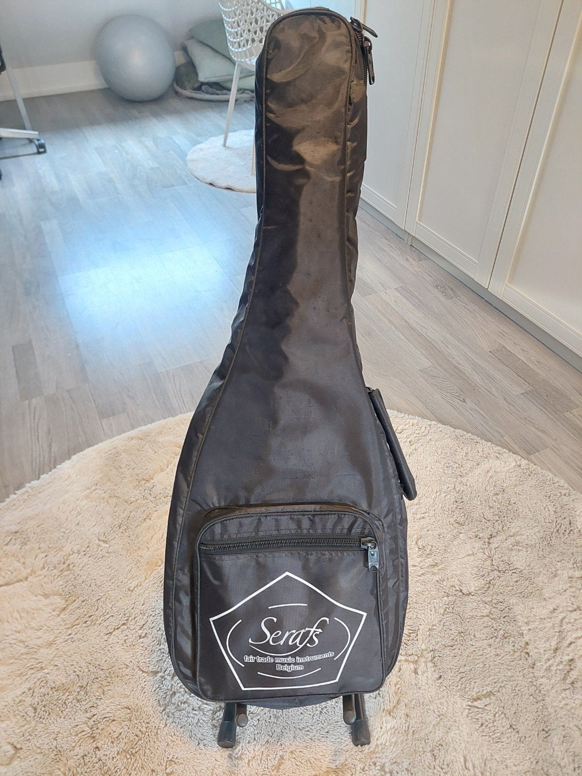 Gitaartas, Ophalen, Zo goed als nieuw, Akoestische gitaar
