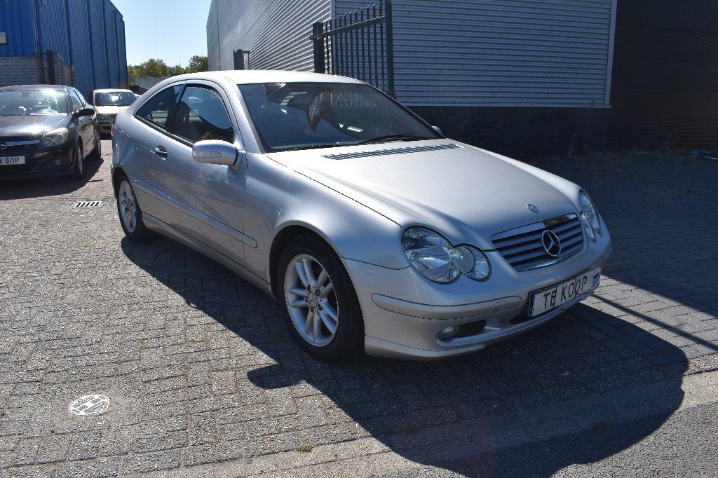 Mercedes-Benz C-Klasse 1.8 C200 Kompr Sportcoupe 2006 Grijs, Auto's, Mercedes-Benz, 4 cilinders, 4 stoelen, 1796 cc, 163 pk