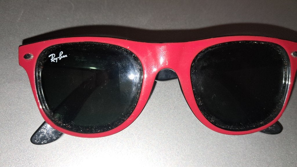 Ray-Ban kinder zonnebril Rood  (4-6 jaar), Ophalen, Zonnebril, Zo goed als nieuw, Ray-Ban