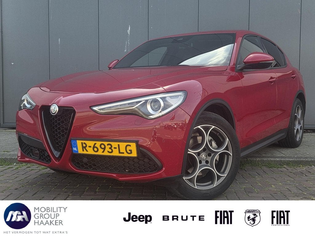 Alfa Romeo Stelvio 2.0 200pk Automaat AWD Sprint | Apple-And, Automaat, 1995 cc, 1655 kg, Bedrijf